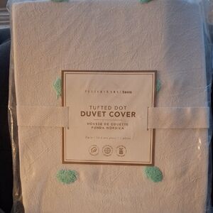 Pottery Barn Teen Mint and White Tufted Dot Duvet Cover
